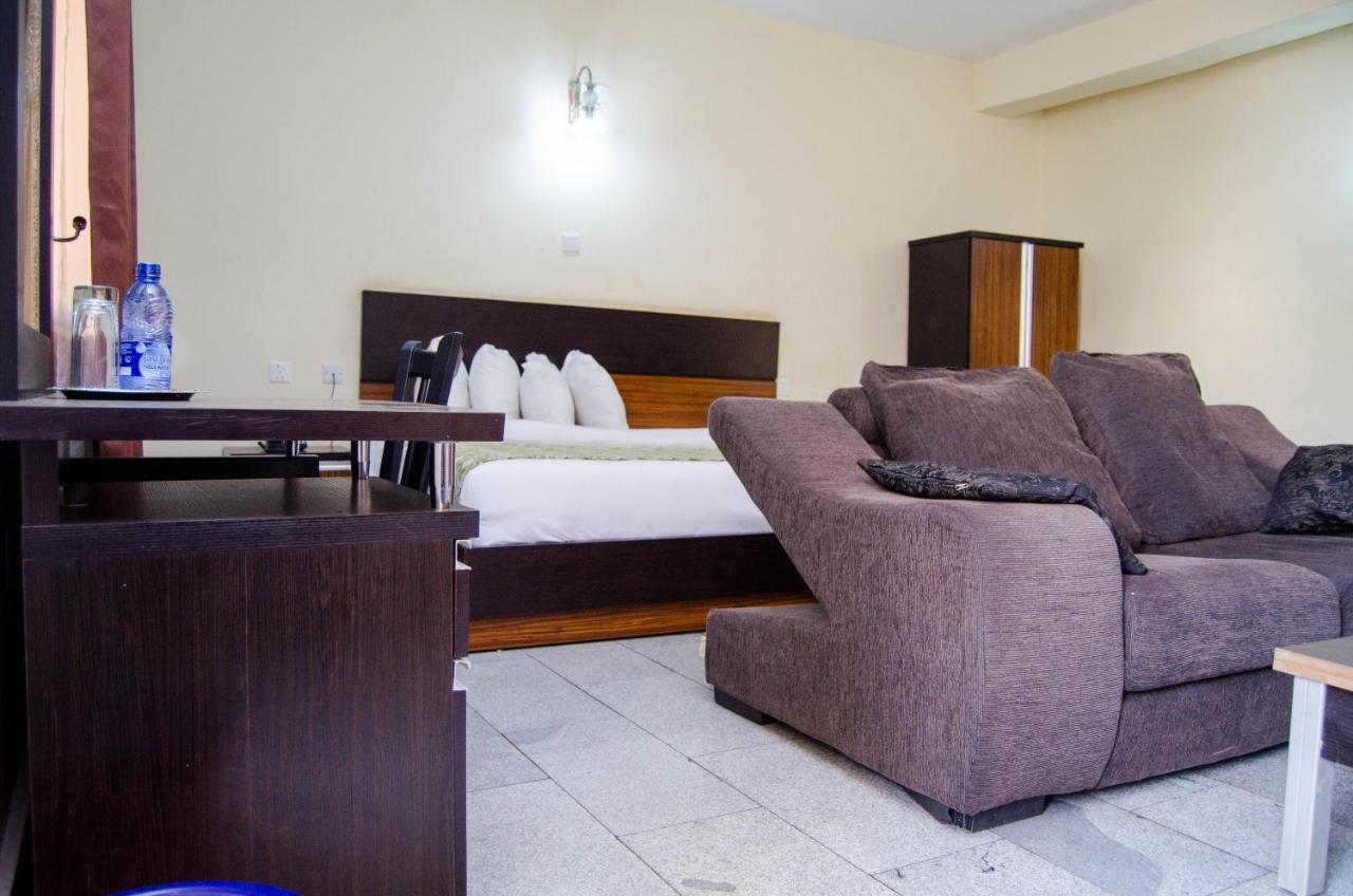 Residency Hotel Garki Area 11 Abuja Bagian luar foto