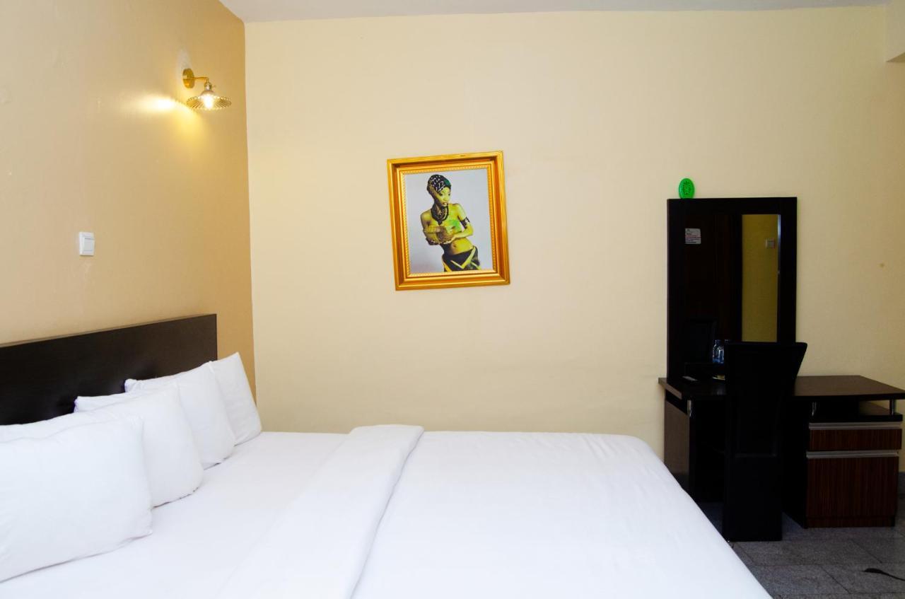 Residency Hotel Garki Area 11 Abuja Bagian luar foto