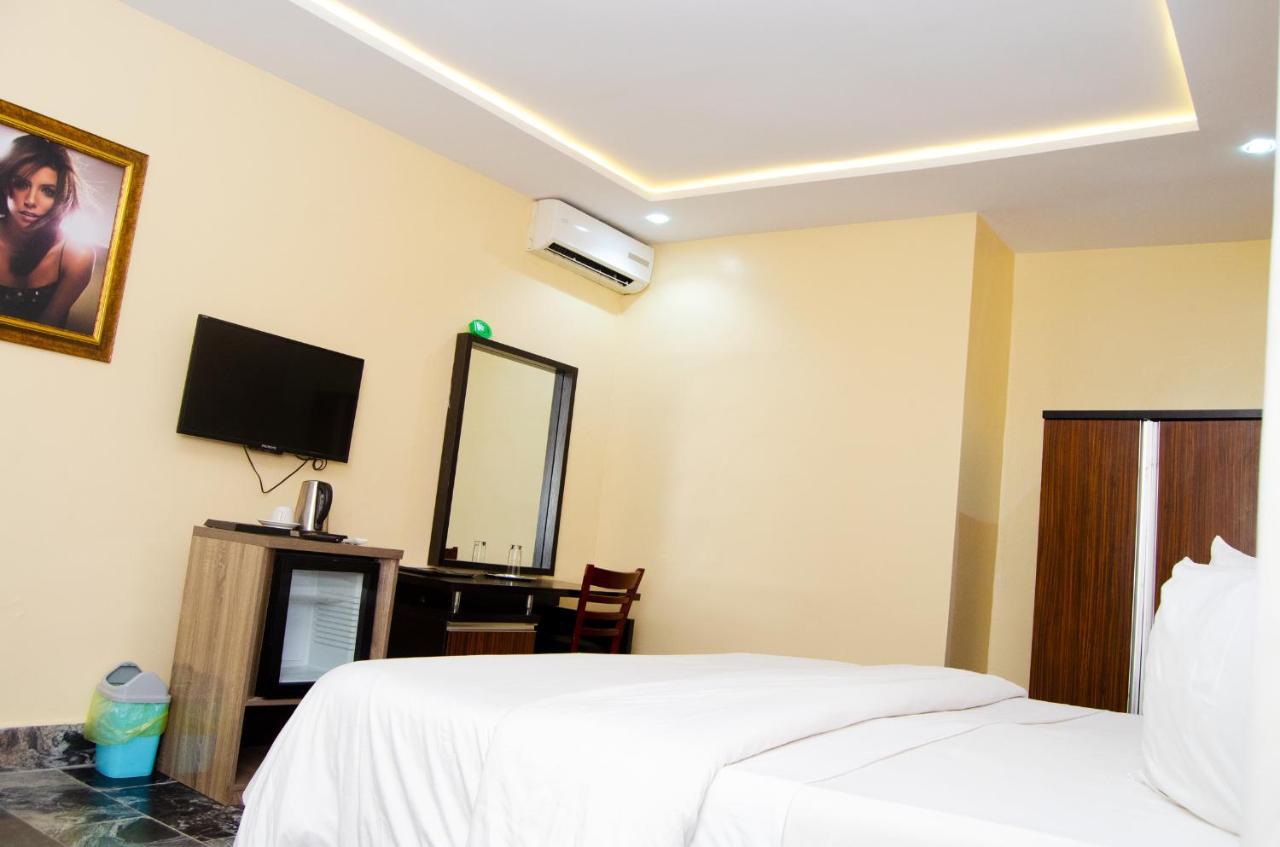 Residency Hotel Garki Area 11 Abuja Bagian luar foto