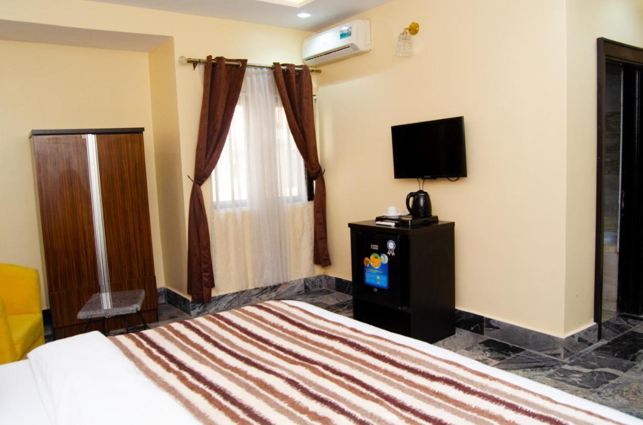 Residency Hotel Garki Area 11 Abuja Bagian luar foto